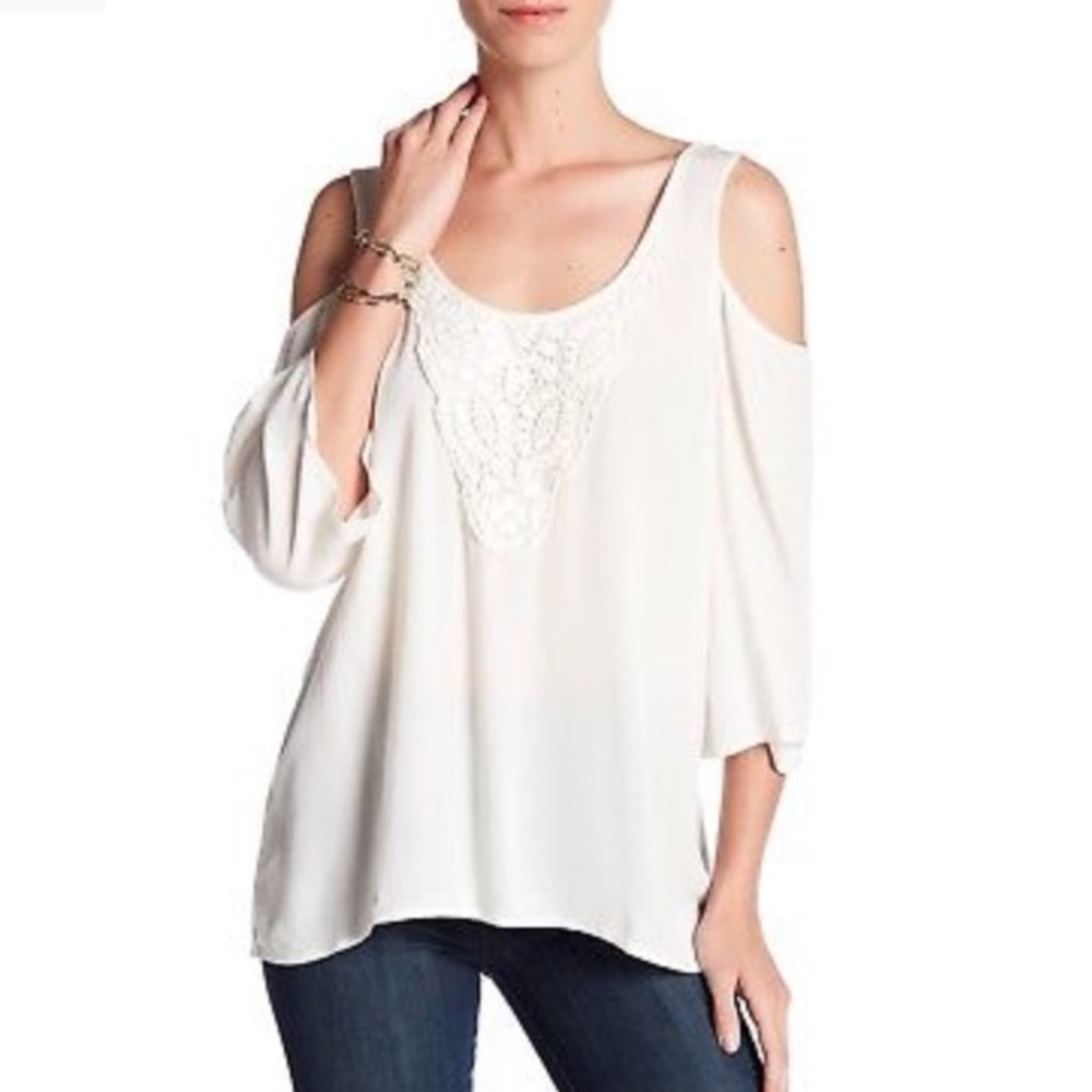 DR2 Open Shoulder Ivory Top